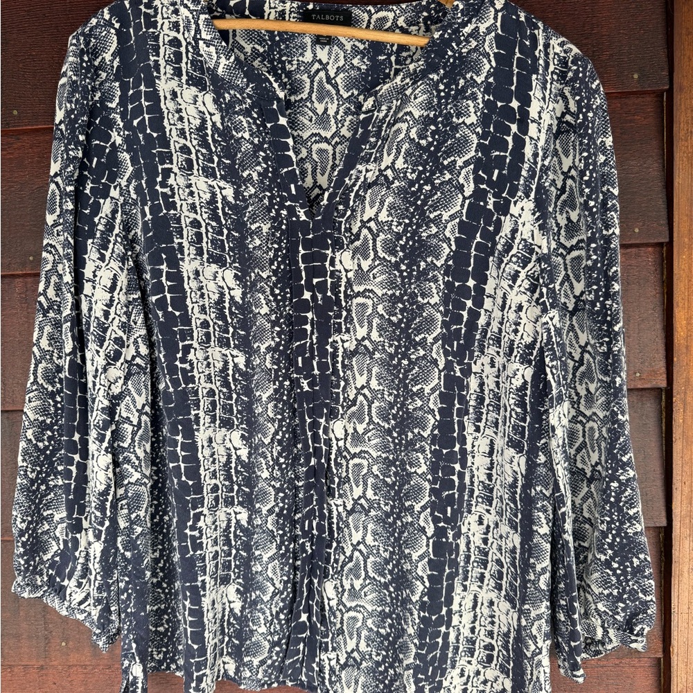 Talbots Navy and White Snake Print Silk Peasant Top Blouse size 12